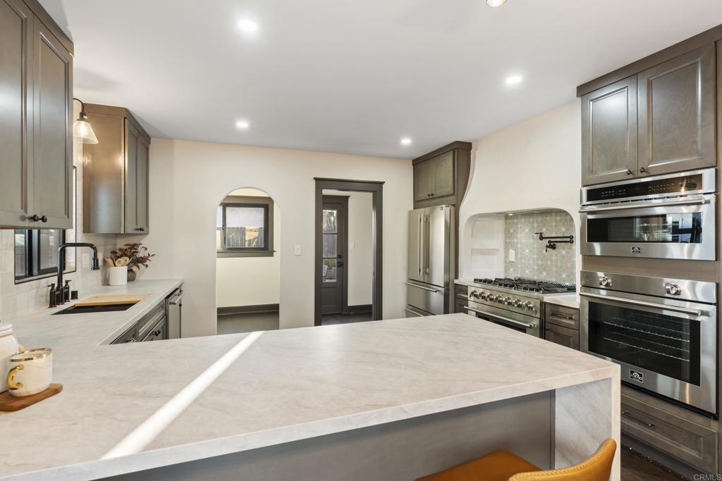 4436 Bancroft Street - photo 16