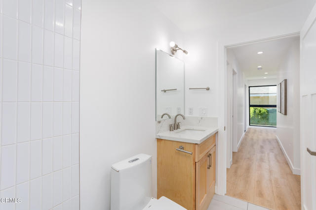 Detail Gallery Image 24 of 30 For 4947 Stratford Rd, Los Angeles,  CA 90042 - 5 Beds | 2 Baths