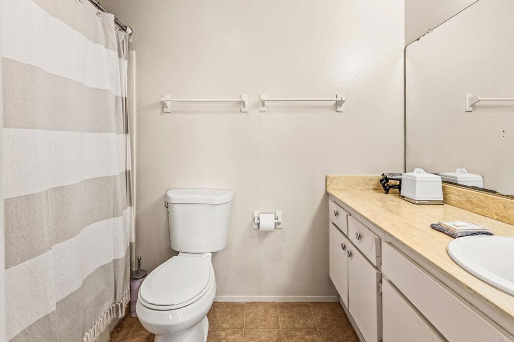https://media.crmls.org/mediaz/44b7dc08-f002-4036-9eaa-1904df140d29.jpg?preset=X-Large