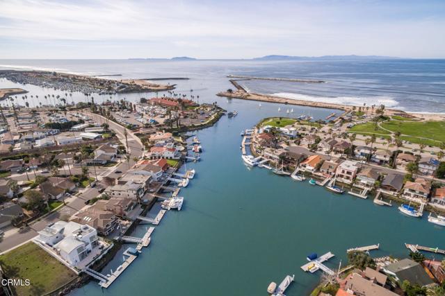 952 Peninsula Street, Ventura CA: https://media.crmls.org/mediaz/44b8283e-d426-4af6-b648-230199cddefe.jpg