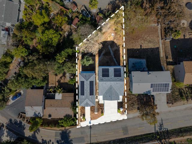 490 Lado De Loma Dr #1-4, Vista CA: https://media.crmls.org/mediaz/44b84bdb-6392-46df-bde9-417e0ffe89ba.jpg