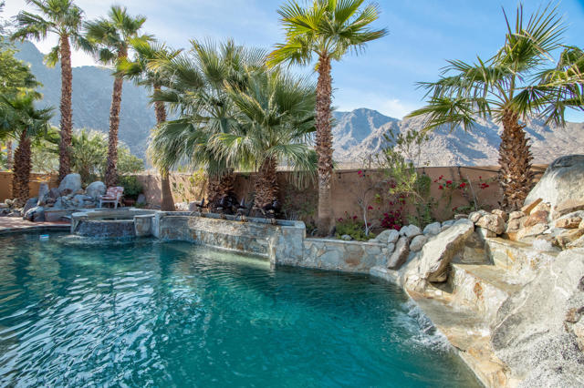 77170 Casa Del Sol, La Quinta CA: https://media.crmls.org/mediaz/44b865d9-ec4f-46fa-b1dc-bd24c43956f1.jpg