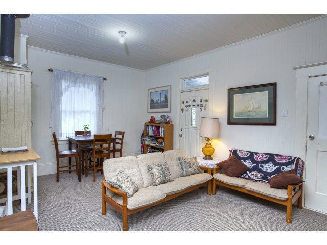 502 Vermont Avenue, Moss Beach CA: https://media.crmls.org/mediaz/44b87471-ac2d-446b-a30c-7b95682ea8e0.jpg