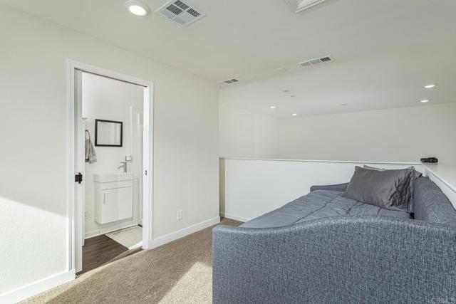 Detail Gallery Image 21 of 43 For 958 Foxwood Ln, Vista,  CA 92081 - 1 Beds | 2 Baths