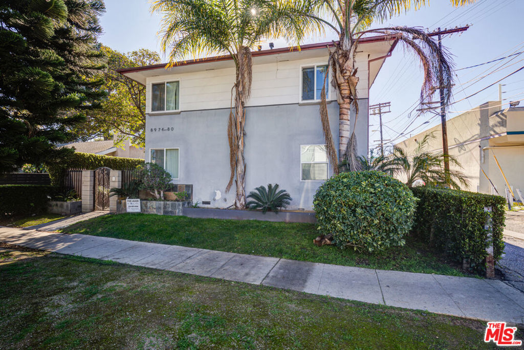 8976 Cadillac Avenue #1/2