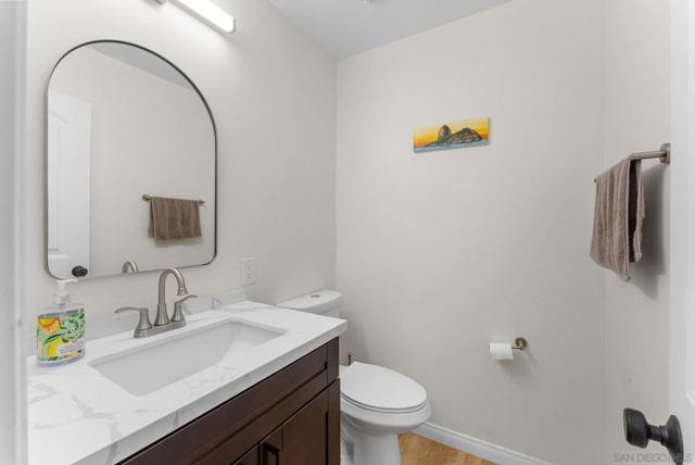 925 Moody Dr, Escondido CA: https://media.crmls.org/mediaz/44b9ff27-e152-4587-9ee0-9177c3d1ce68.jpg