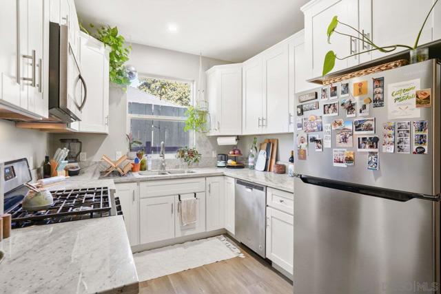 931 21st, San Diego CA: https://media.crmls.org/mediaz/44ba0c99-cca2-4575-a64b-2545205c58d0.jpg