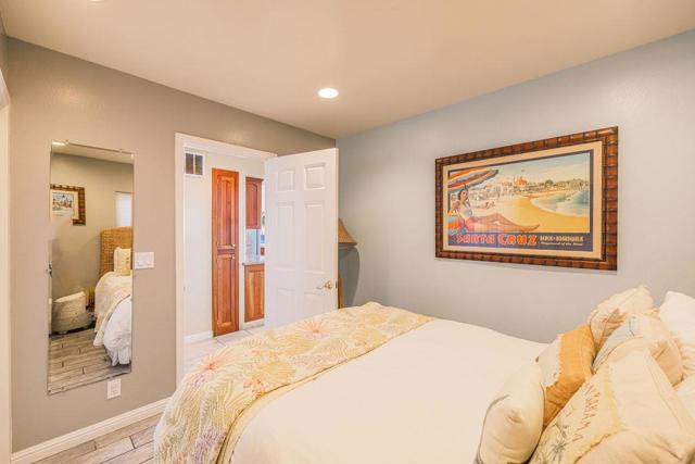 22818 E Cliff Drive, Santa Cruz CA: https://media.crmls.org/mediaz/44ba56da-2bcf-4010-98de-aeb21418b691.jpg