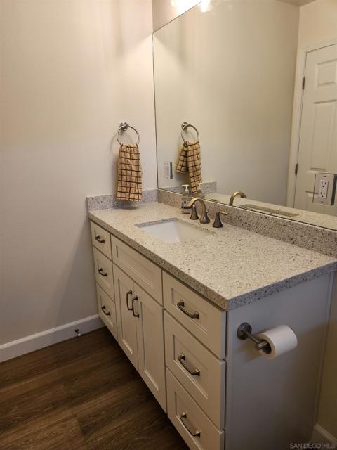 750 N Citrus Avenue, Vista CA: https://media.crmls.org/mediaz/44ba9d97-eaa6-4943-b987-9c8cf8844bd5.jpg