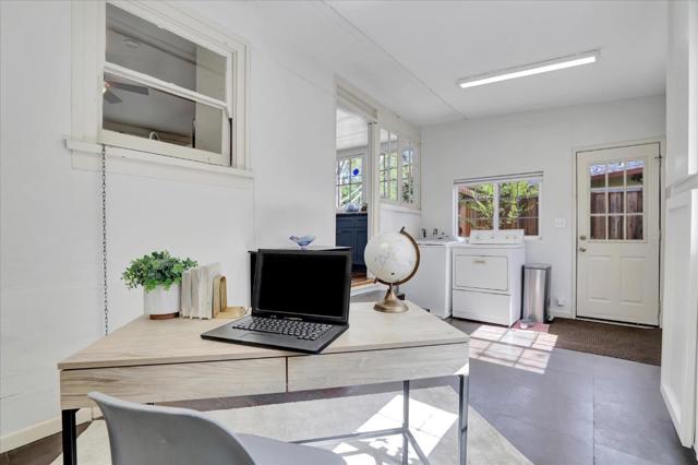 355 S 17th Street, San Jose CA: https://media.crmls.org/mediaz/44bab35d-af5c-4397-a9cd-5f45d51c2f82.jpg