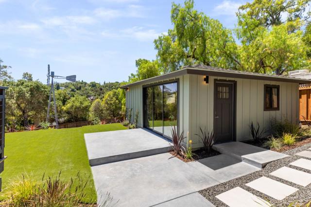 522 Summit Drive, Redwood City CA: https://media.crmls.org/mediaz/44bab9c7-b71b-43d4-a1bd-26e5b3abb2e5.jpg