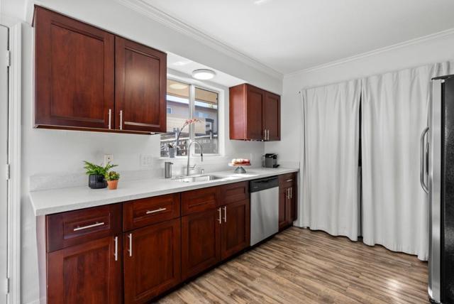 1640 Marina Court, San Mateo CA: https://media.crmls.org/mediaz/44bae227-65a3-4401-88ac-9774872696c8.jpg