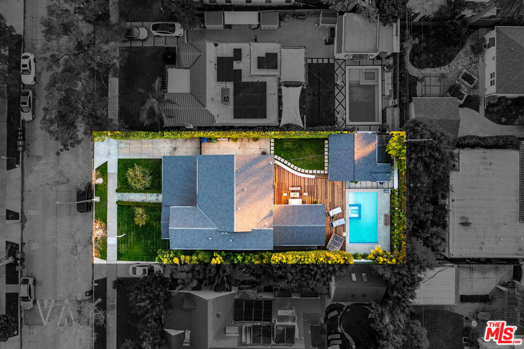 https://media.crmls.org/mediaz/44baeb7d-d7e8-4fe0-8c49-561b8b4f4663.jpg?preset=X-Large