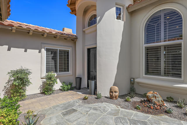 79840 Rancho La Quinta Drive, La Quinta CA: https://media.crmls.org/mediaz/44bb6394-b99a-4526-9ff0-eca0b1c53e8c.jpg