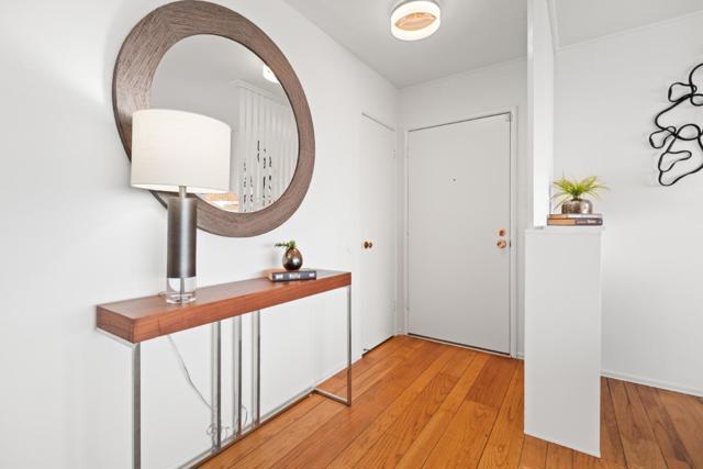 32 Crestview Avenue, Daly City CA: https://media.crmls.org/mediaz/44bb9add-6146-4682-89bb-6a40622ea684.jpg
