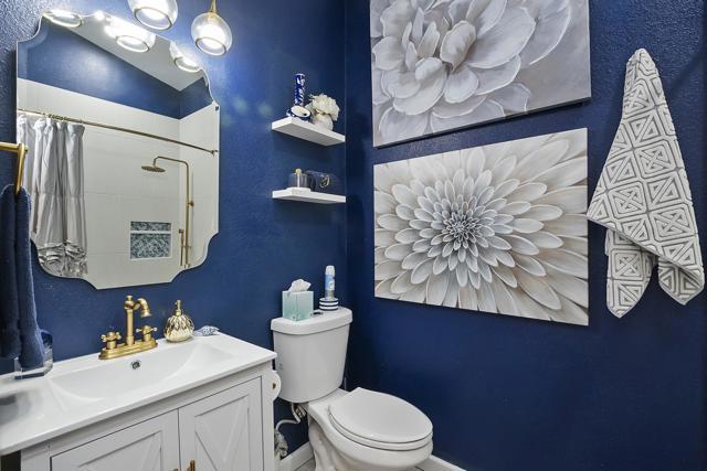 73450 Country Club Drive, Palm Desert CA: https://media.crmls.org/mediaz/44bbe8c5-cb46-45b8-9359-e903e9a72038.jpg