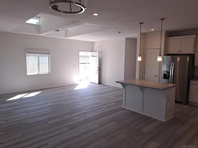 1401 El Norte Parkway, San Marcos CA: https://media.crmls.org/mediaz/44bd2d05-f665-4a3e-b78c-e6786c1b16d3.jpg