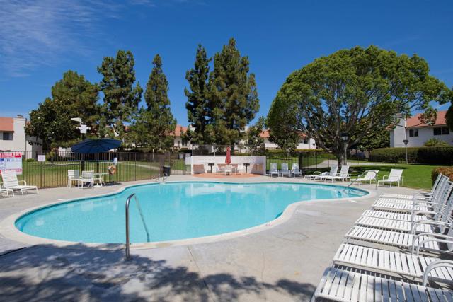 6581 Camino Capistrano, Carlsbad CA: https://media.crmls.org/mediaz/44bda46f-1c48-4856-b11c-3044ebe1e554.jpg