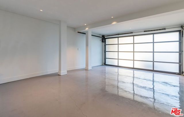 1271 Sunset Plaza Drive, Los Angeles CA: https://media.crmls.org/mediaz/44bdb588-4d84-4a1e-838f-bf3a22704b83.jpg