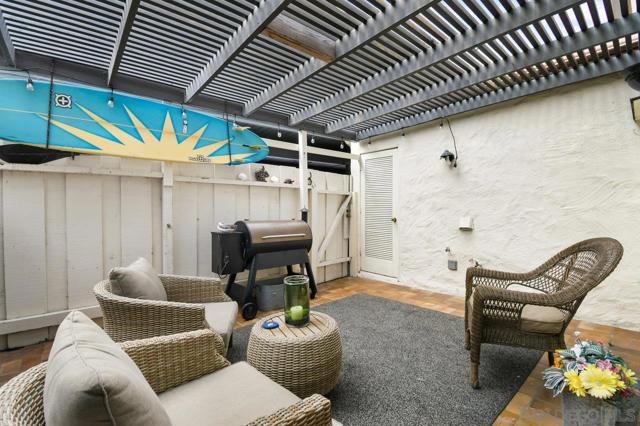 4116 Loma Riviera Ln, San Diego CA: https://media.crmls.org/mediaz/44be948d-c63a-45d0-b2e7-f7c792902dce.jpg