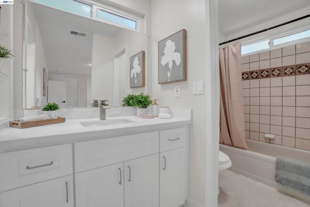 Image 25 of 36 For 16188 Yale Ave