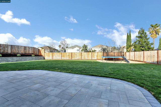 5420 Promontory Way, Antioch CA: https://media.crmls.org/mediaz/44bf7443-f2eb-4a8c-8755-b299e9a231b6.jpg