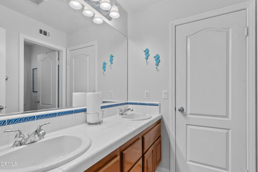 MLS #V1-33769 image #38