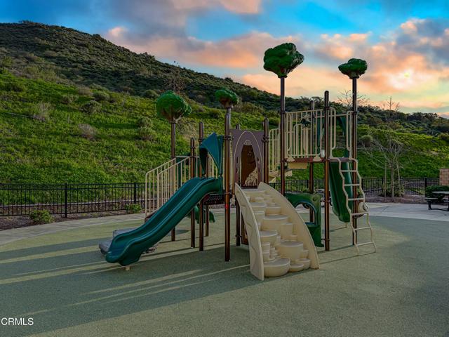 Detail Gallery Image 22 of 34 For 246 San Miguel Island Dr, Camarillo,  CA 93012 - 4 Beds | 2/1 Baths