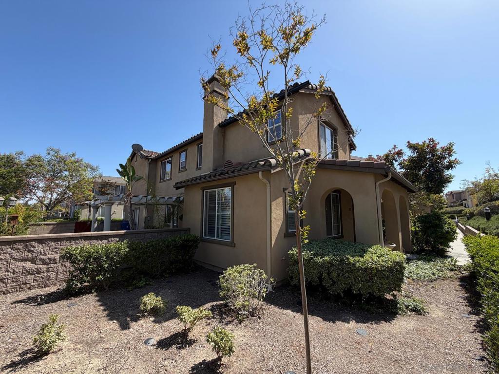 2297 Treetop Ln