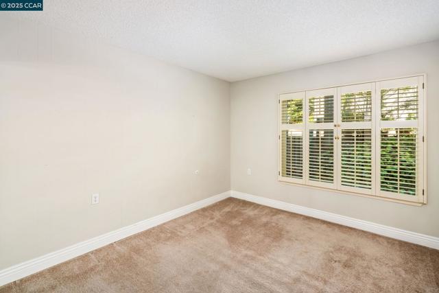 2817 Golden Rain Rd, Walnut Creek CA: https://media.crmls.org/mediaz/44c03bfb-ac41-4766-ac6b-ec3e55a0cffb.jpg
