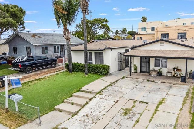 4046 4048 Eta St, San Diego CA: https://media.crmls.org/mediaz/44c04217-9762-4f81-842e-4422677cec65.jpg