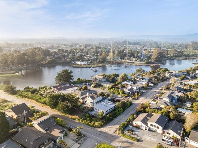 2360 Melanie Place, Santa Cruz CA: https://media.crmls.org/mediaz/44c082be-0f50-487d-89a0-b90dea489c24.jpg