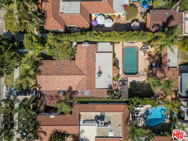 6119 Del Valle Drive, Los Angeles CA: https://media.crmls.org/mediaz/44c12811-ab0e-43d5-afdd-229fb3d0e436.jpg