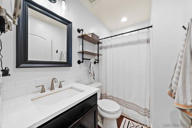 10263 Avenida Real, Lakeside CA: https://media.crmls.org/mediaz/44c1ecae-4b15-470c-b687-c6006549913e.jpg
