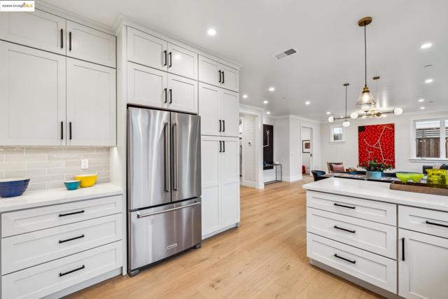 2312 Eighth St, Berkeley CA: https://media.crmls.org/mediaz/44c20352-ef96-4243-a6b8-27732bb916f8.jpg