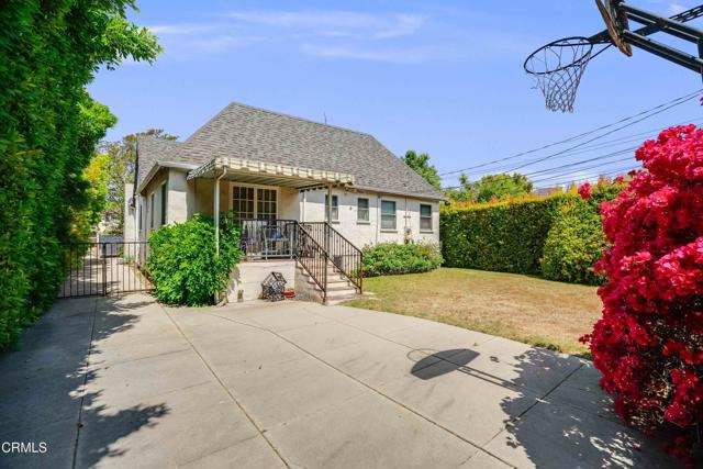 1120 S Burnside Avenue, Los Angeles CA: https://media.crmls.org/mediaz/44c208a4-991b-45db-8e30-9eec8604b04b.jpg