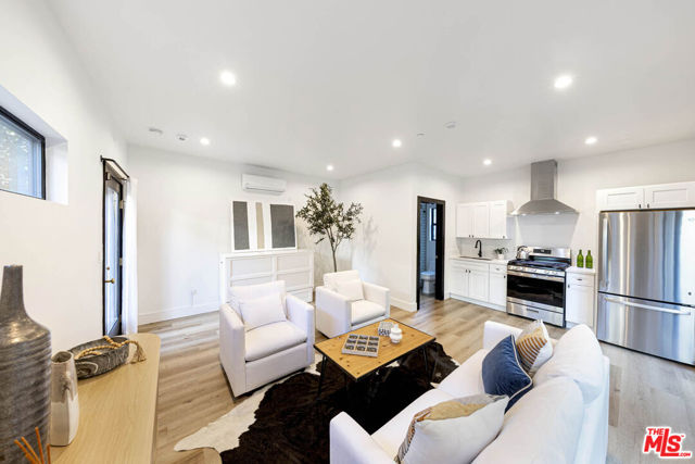 123 S Kilkea Drive, Los Angeles CA: https://media.crmls.org/mediaz/44c22589-e7d4-481a-911a-62980b3799fd.jpg