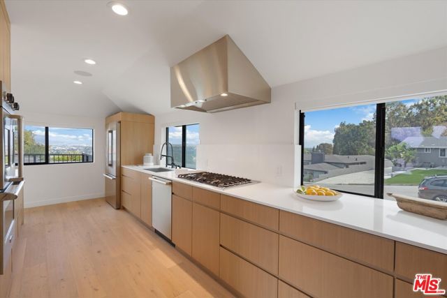 Image 33 of 75 For 5255 Veronica Street