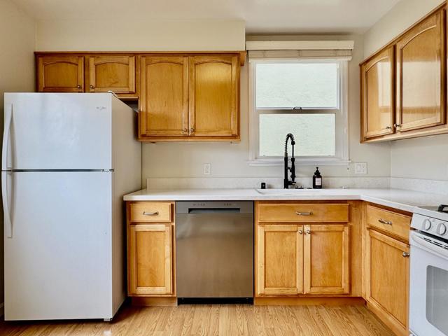 31 Crestview Avenue, Daly City CA: https://media.crmls.org/mediaz/44c2738c-6c9f-4721-852b-e69a57d8e367.jpg