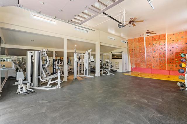 16356 Rambla De Las Flores, Rancho Santa Fe CA: https://media.crmls.org/mediaz/44c29af6-82f2-4a31-9f7e-886448885ceb.jpg