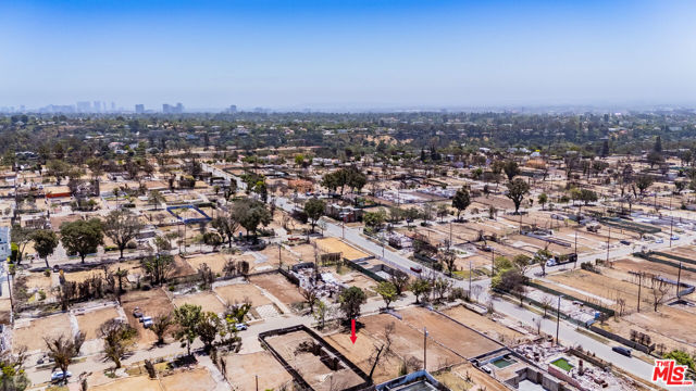1115 Galloway Street, Pacific Palisades CA: https://media.crmls.org/mediaz/44c2c22d-4188-4732-9c60-134ab6f031c5.jpg