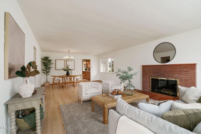 209 Dorothy Avenue, Ventura CA: https://media.crmls.org/mediaz/44c2cf15-ae62-4280-a621-d8744e2a9080.jpg