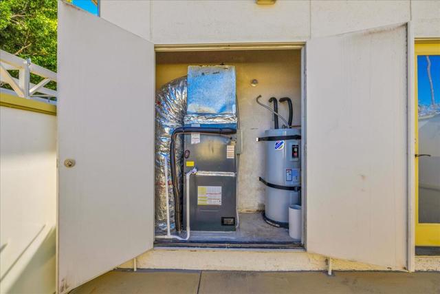 130 W Racquet Club Road #511, Palm Springs, CA 92262
