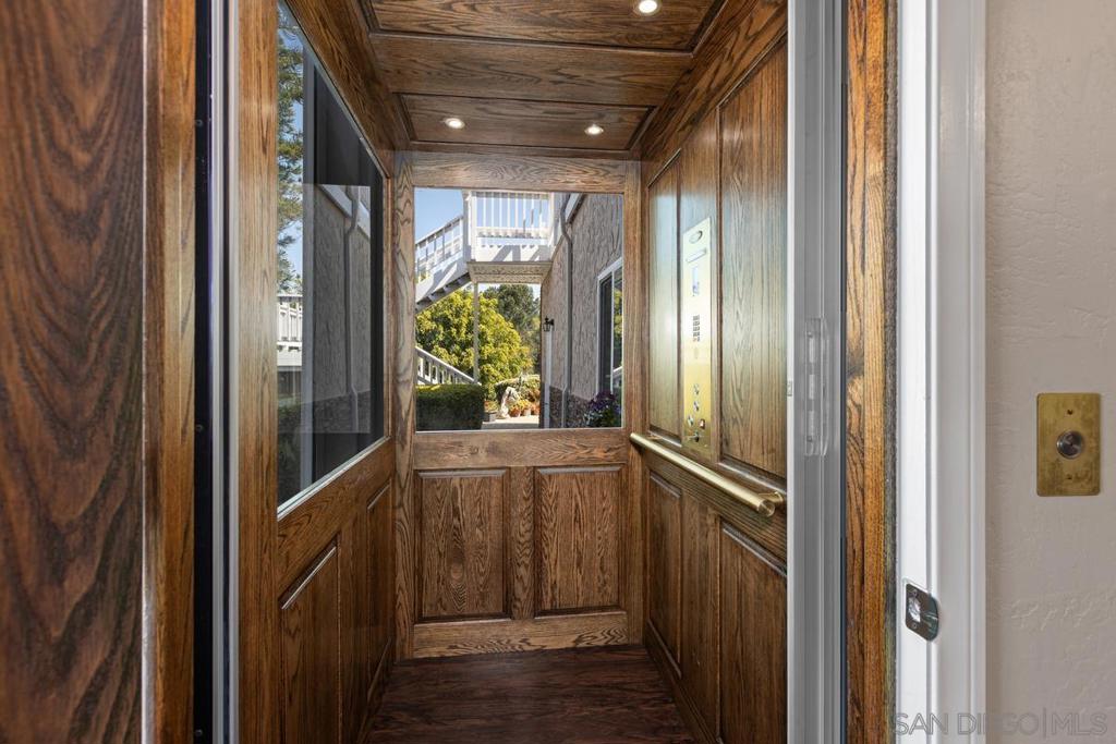 MLS #250026892SD image #40