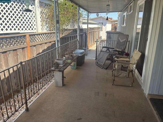 261 Tanbor Way, Pacheco CA: https://media.crmls.org/mediaz/44c3935e-10ff-477f-8176-efc71f0c24f8.jpg
