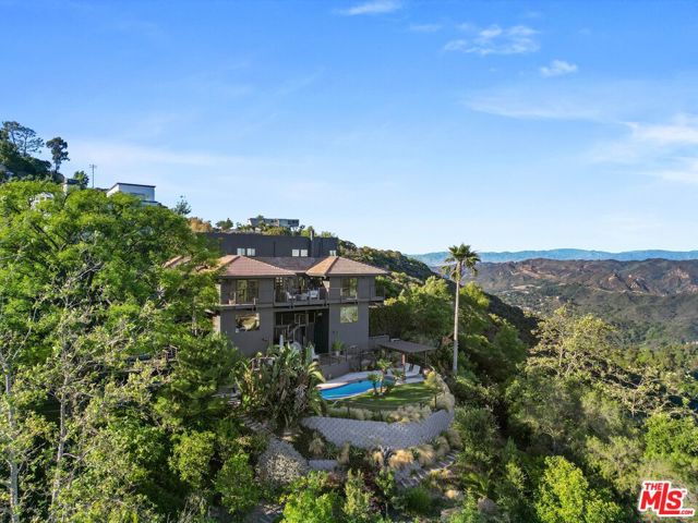 21629 Saddle Peak Road photo 1
