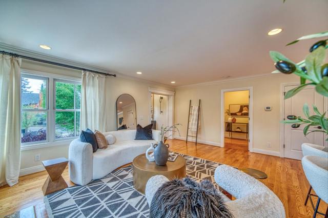2618 Brewster Avenue, Redwood City CA: https://media.crmls.org/mediaz/44c3cd5e-4147-486b-8f23-c7c7ed22843a.jpg