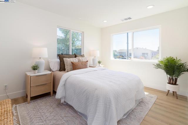 40186 Barbara St, Fremont CA: https://media.crmls.org/mediaz/44c4322f-7f09-4fe4-81a2-9e91e0403eaa.jpg