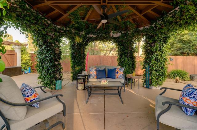 13555 Sagewood Dr, Poway CA: https://media.crmls.org/mediaz/44c435cb-4d86-4be2-b9c1-33d8717b54a9.jpg