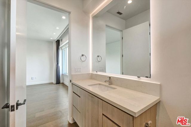 1249 N Formosa Avenue, West Hollywood CA: https://media.crmls.org/mediaz/44c4c355-62c3-4002-b3e2-da36074d76c5.jpg